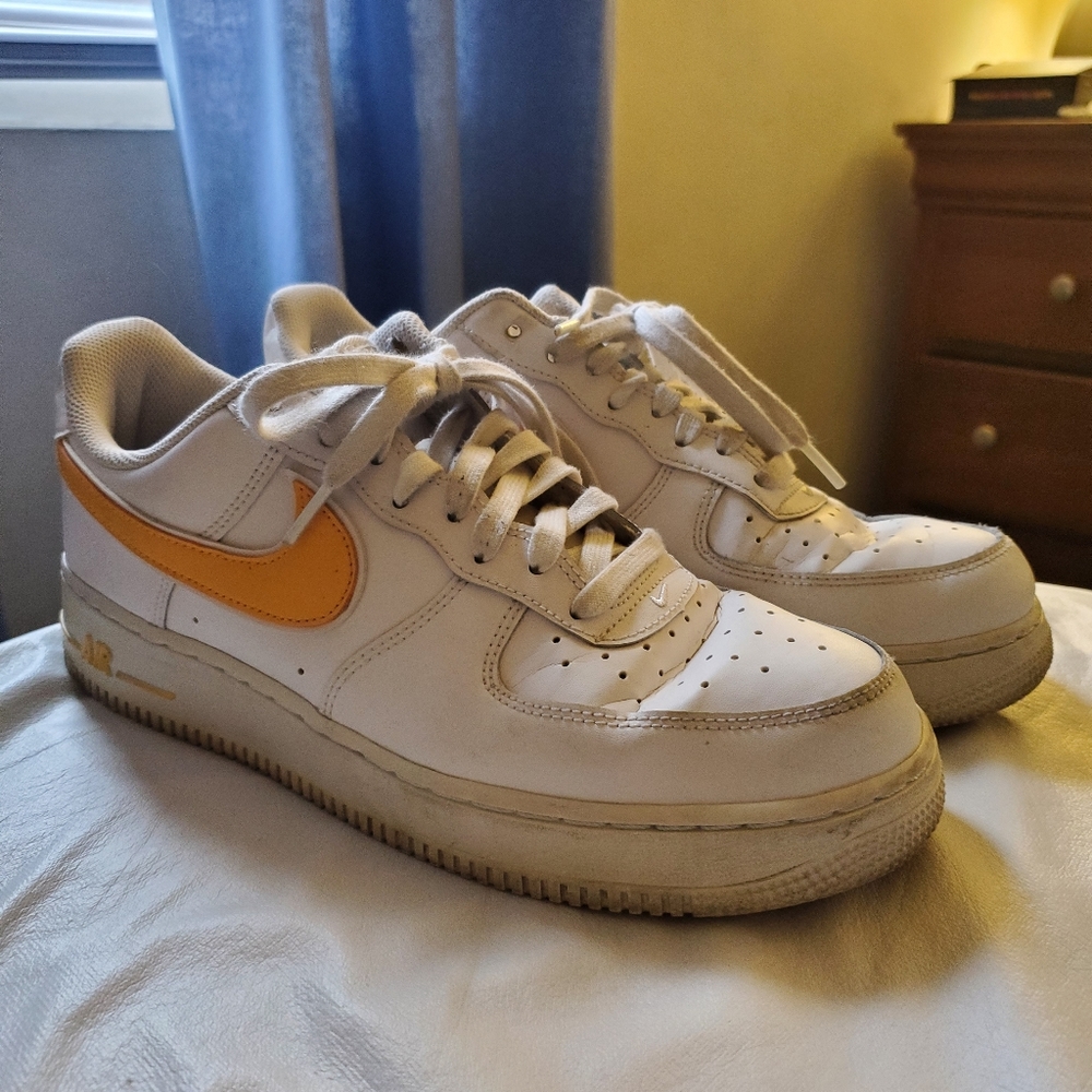2007 Nike Air Force 1's (Size 9.5)